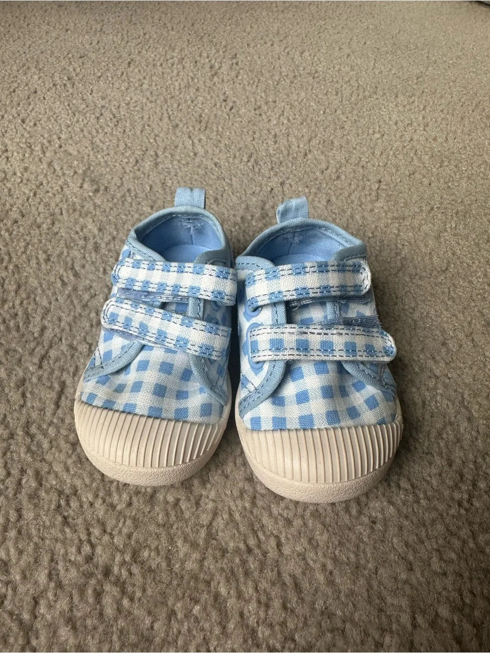 Cat & Jack Light Blue Gingham Velcro Baby Sneakers
